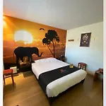 Les Paturelles Hotel Avesnelles