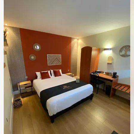 Les Paturelles Hotel