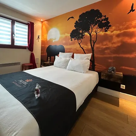 Les Paturelles Hotel *
