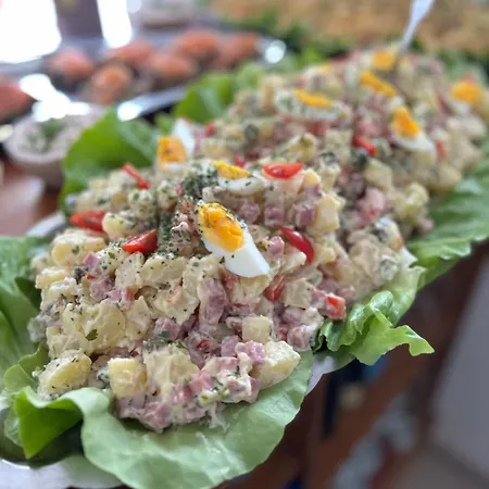 Les Paturelles فندق *